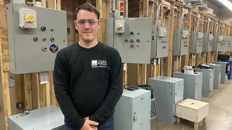 Electrical students prepare for their future careers – Business Journal Daily