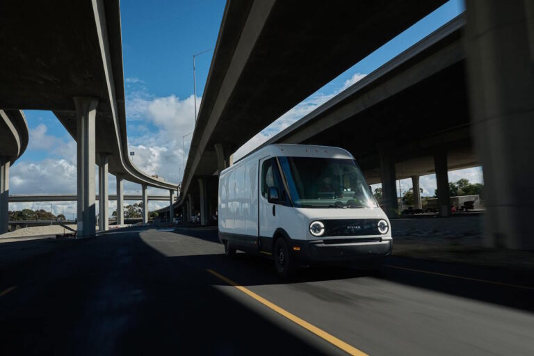 Rivian opens the sale of Van Electric for non -Amazon customers