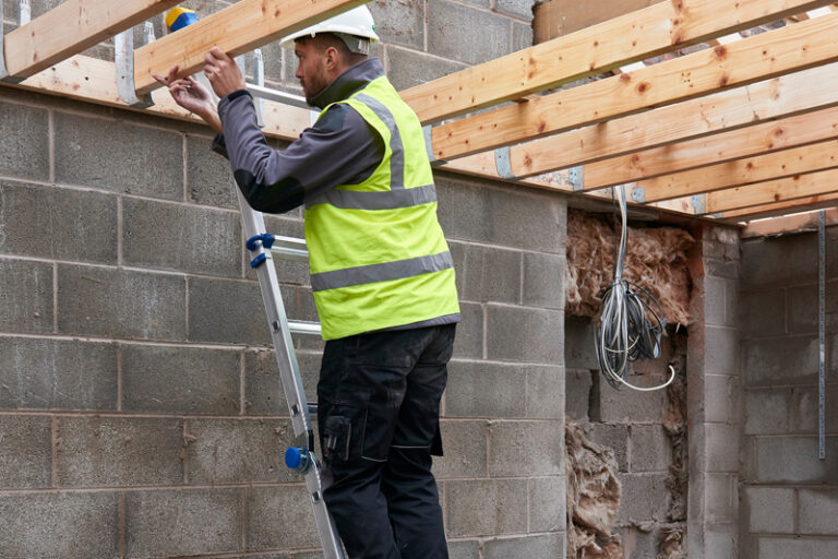 Werner and the head of construction workers urge the priority of safe practices