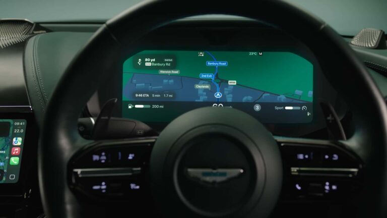 Car manufacturers warn Apple on CarPlay Ultra