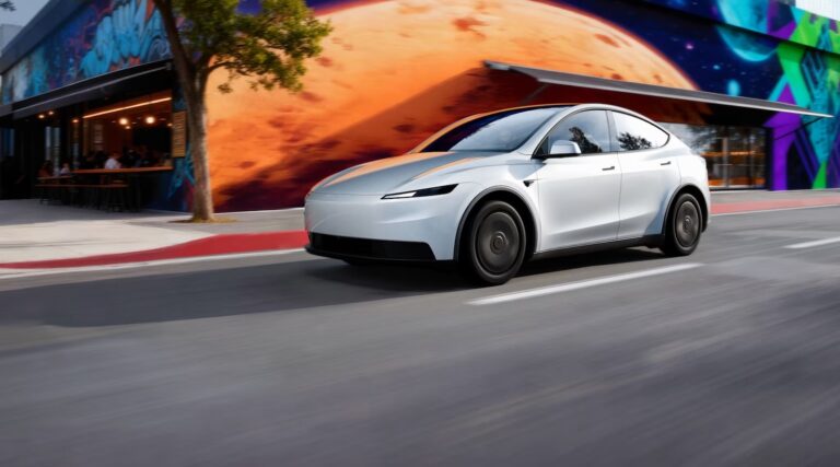 Tesla pushes leases and buyouts as it increases US EV tax credit?