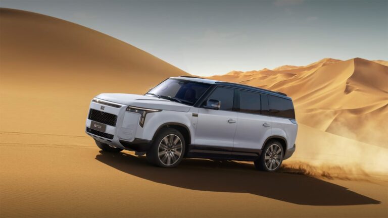 Rox Motor launches the Rox Adamas SUV in China with a starting price of $47,800